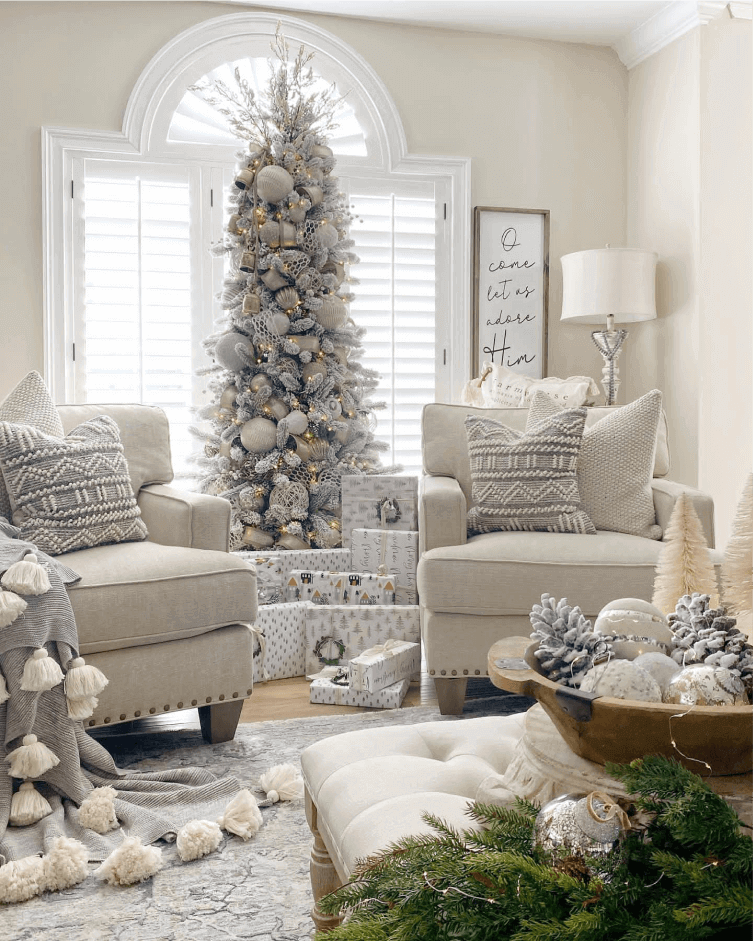 Árvore de Natal Artificial Slim King Flock® de com 650 Luzes LED Branco Quente