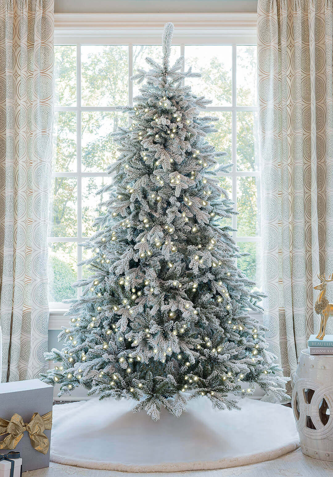 Árvore de Natal Artificial Queen Flock® com 800 Luzes LED Brancas Quentes